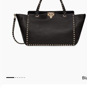 Valentino Garavani

Rockstud Medium Tote In Black Calf Leather